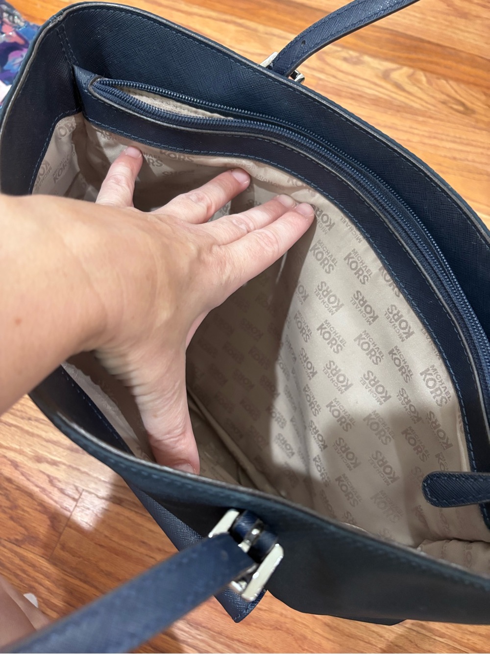 Michael Kors Classic Navy Blue Women's Tote Bag with Front Pocket - Picture 6 of 9